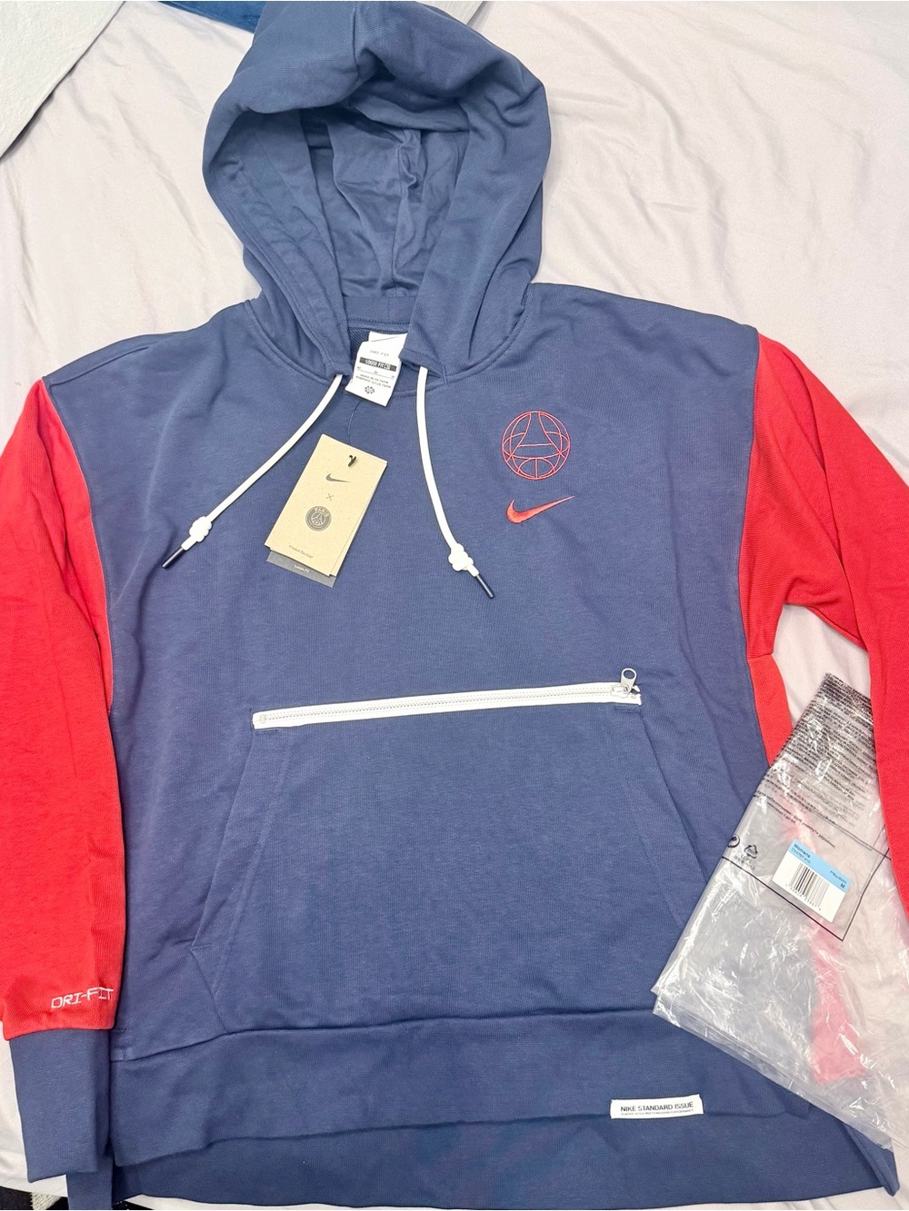 Nike Paris Saint-Germain Nike Women's Standard Issue Pullover Hoodie - Navy/Red